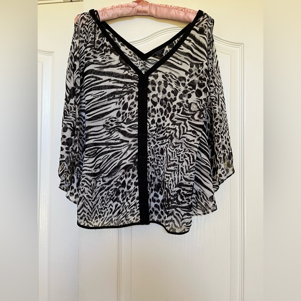 Guess Open Shoulder, Black and White Animal Print Blouse Size Small - Picture 4 of 5